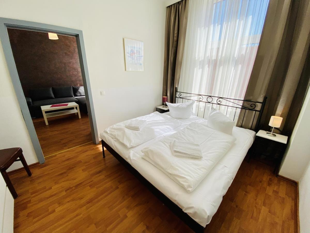 Doppelzimmer Zapfhahn, Direkt Am Alten Strom Rostock Eksteriør billede